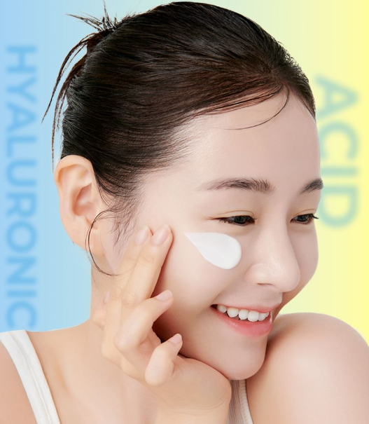 Isntree Hyaluronic Acid Natural Suncream SPF50 PA++++