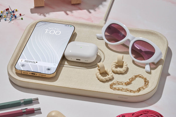 Courant MAG:3 - Essentials Linen Wireless Dual Magnetic Charge Tray in Natural