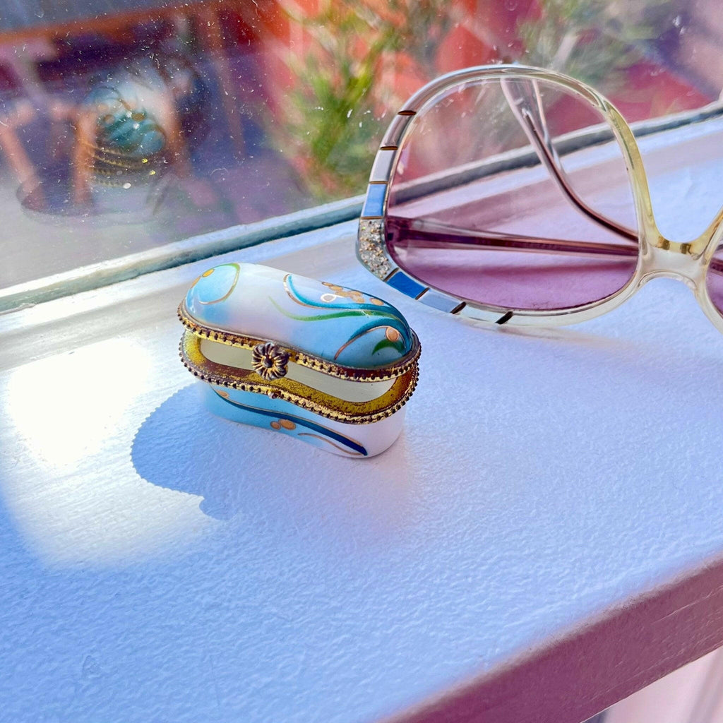 Extra Small Vintage Porcelain Trinket Box.