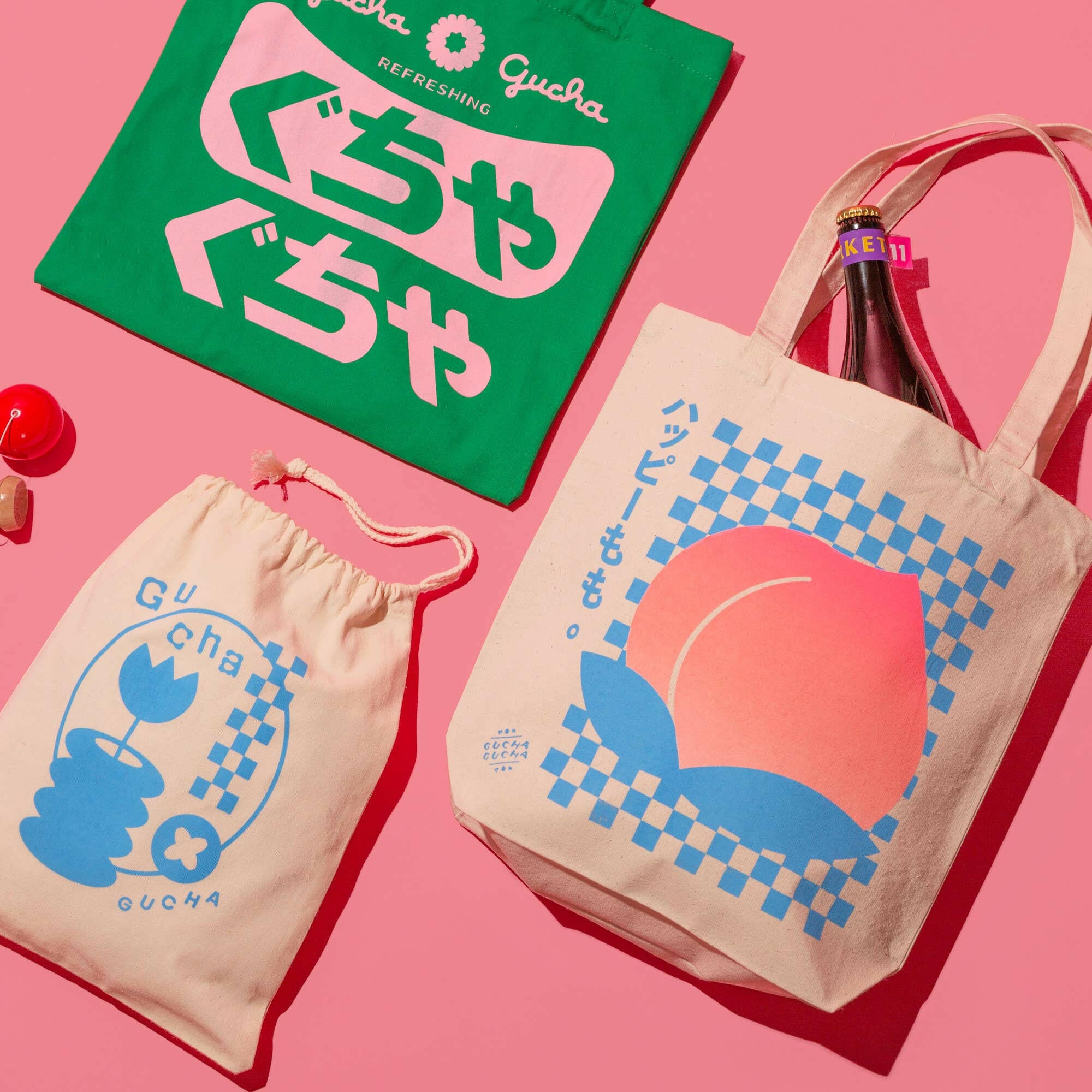 Happy Peach ハッピーもも Tote Bag by Gucha Gucha | Hand-Printed Vintage-Inspired Design.