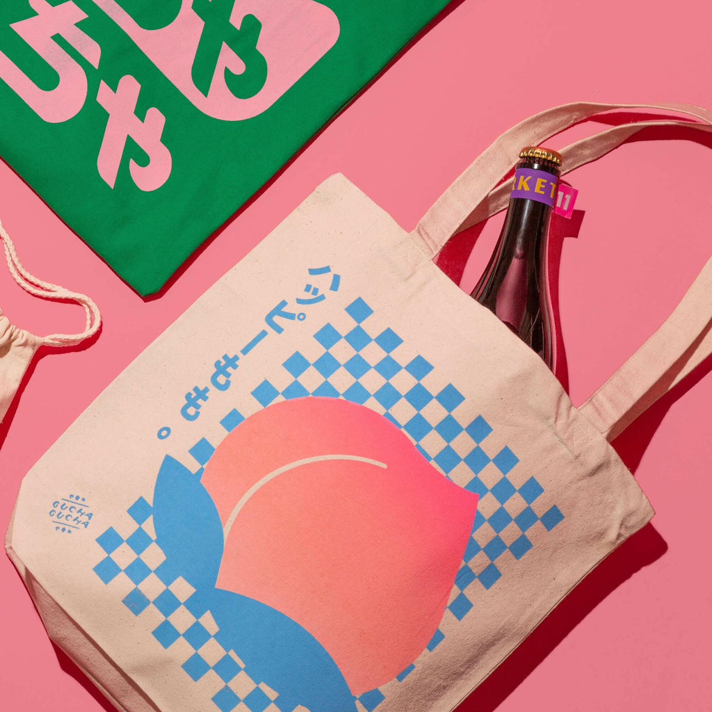 Happy Peach ハッピーもも Tote Bag by Gucha Gucha | Hand-Printed Vintage-Inspired Design.