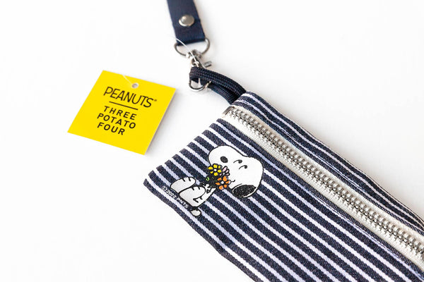 Snoopy Zip Wallet Lanyard.