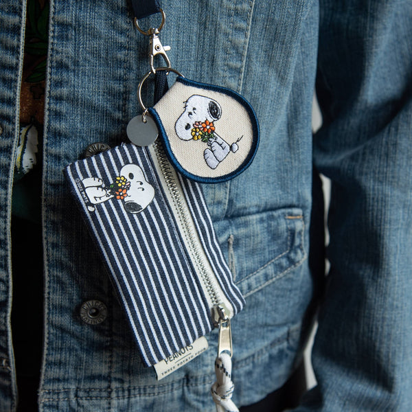 Snoopy Zip Wallet Lanyard.