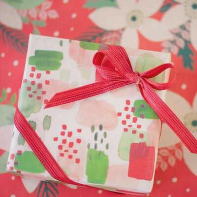 Sustainable, Reversible Gift Wrap Set.